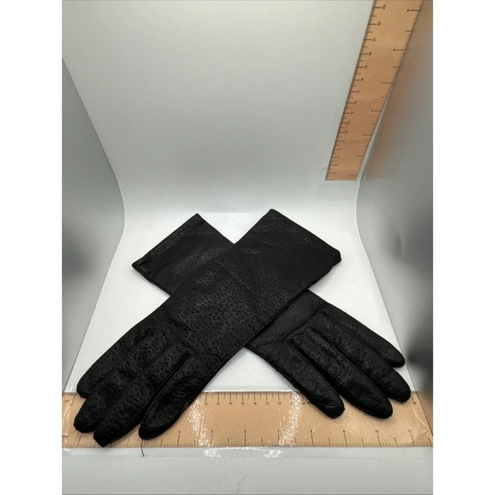 Vintage Genuine Leather Woman's Black Gloves‎ - M